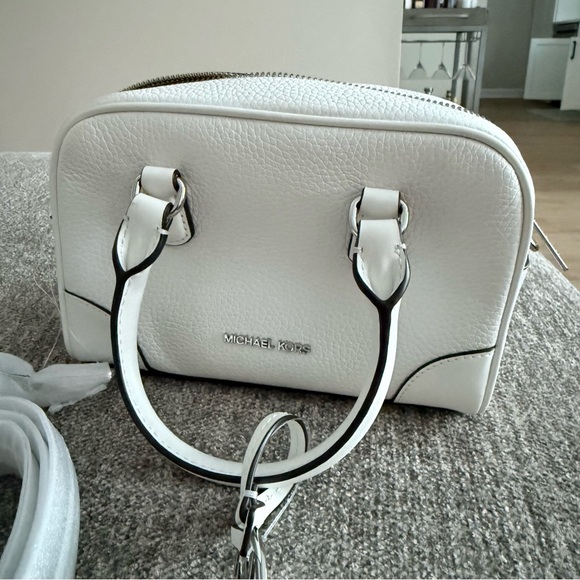 Michael Kors White Mini Bag - Picture 7 of 7